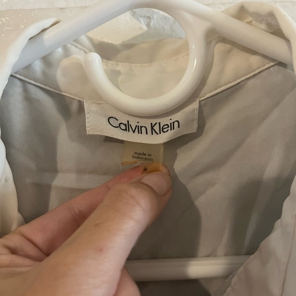 #91 Calvin Klein top - Picture 5 of 5